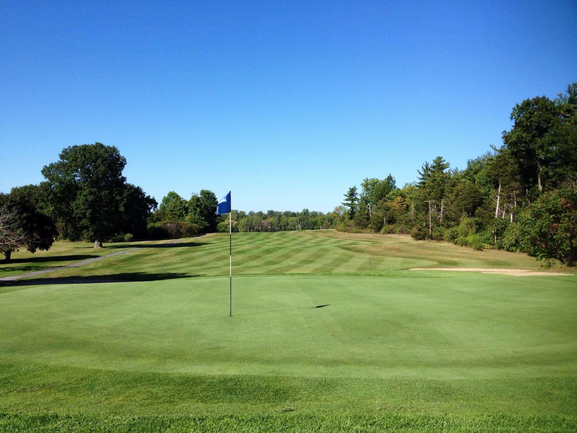 פלטסבורג Bluff Point Golf Resort מראה חיצוני תמונה
